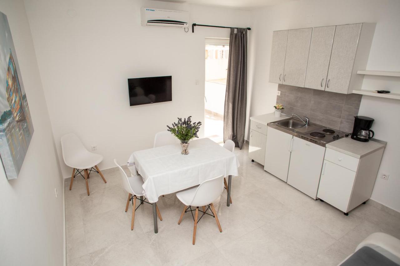Apartment Katarina Novalja Exterior photo